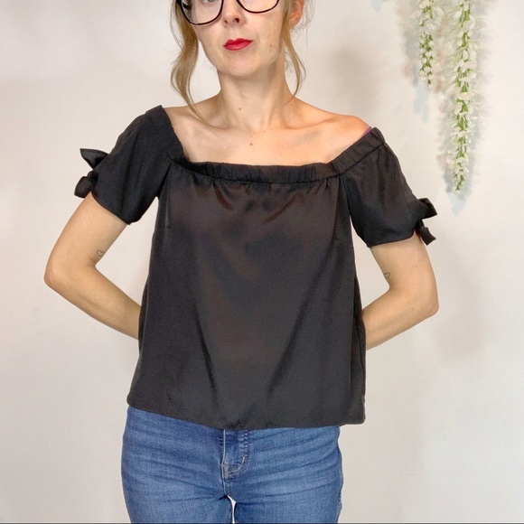 NWT AMANDA UPRICHARD off-shoulder black blouse toe sleeve high low hem 2023 - Picture 6 of 9